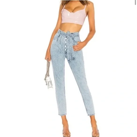 GRLFRND Blue Jeans Daphne High Rise Size 26 Belt Stonewash Light Distressed - Picture 2 of 7